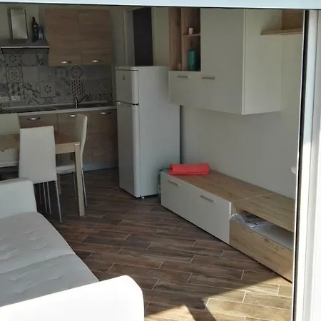 Adriatico Apartman *