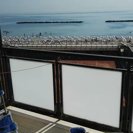 Adriatico Apartman *