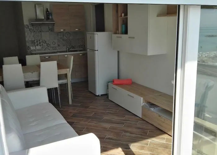 Adriatico Apartman *